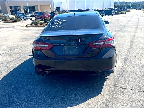 Used 2022 Toyota Camry XSE image 5