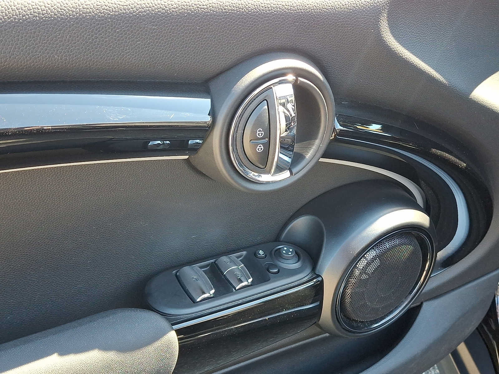 Used 2024 MINI Cooper S FWD image 13