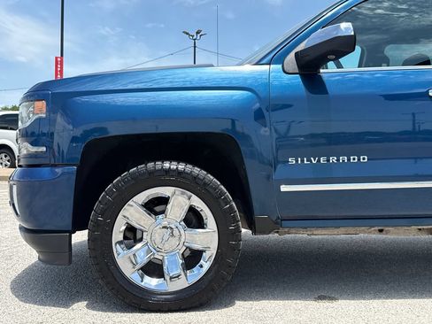 Used 2018 Chevrolet Silverado 1500 LTZ Z71 w/ LTZ Plus Package AWD/4WD image 5