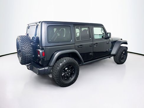 Used 2025 Jeep Wrangler Willys image 9