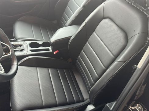 Used 2022 Volkswagen Jetta SE FWD image 6