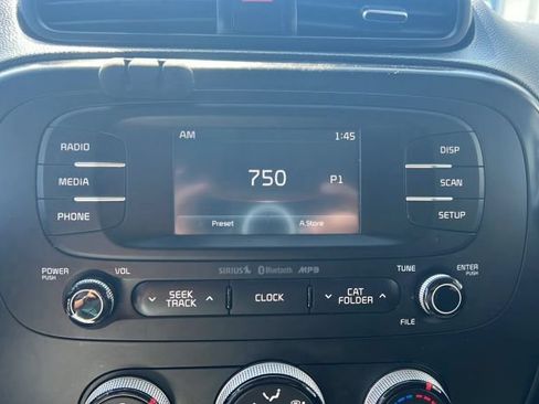 Used 2016 Kia Soul + FWD image 21