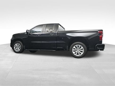Used 2025 Chevrolet Silverado 1500 Custom RWD image 12