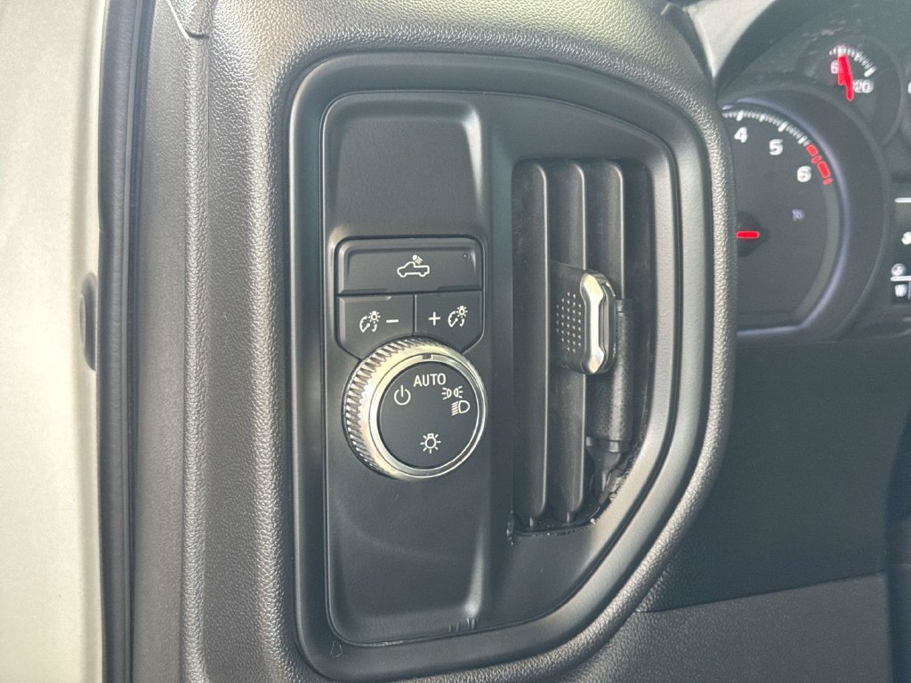Used 2020 GMC Sierra 1500 2WD Crew Cab w/ Sierra Value Package image 22