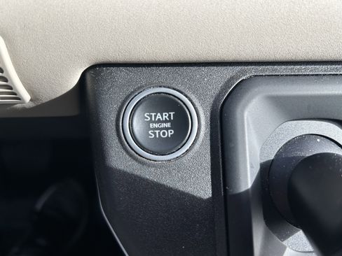 Used 2020 Land Rover Defender 110 HSE image 21