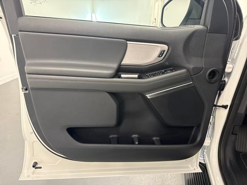 New 2026 Ford Expedition Active RWD image 12