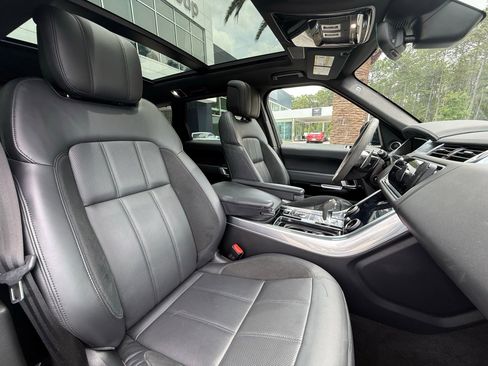 Used 2021 Land Rover Range Rover Sport HST image 30