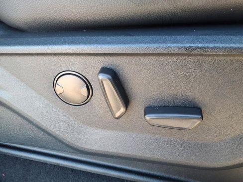 New 2026 Ford F250 4x4 Crew Cab Super Duty image 14