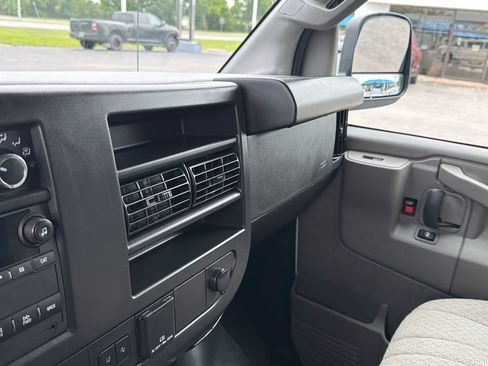 Used 2025 Chevrolet Express 3500 LT w/ LT Preferred Equipment Group RWD image 15