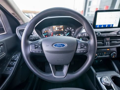 Used 2020 Ford Escape SE image 14