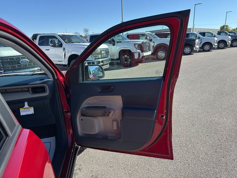 New 2025 Ford Maverick Lariat w/ 4K Tow Package image 14