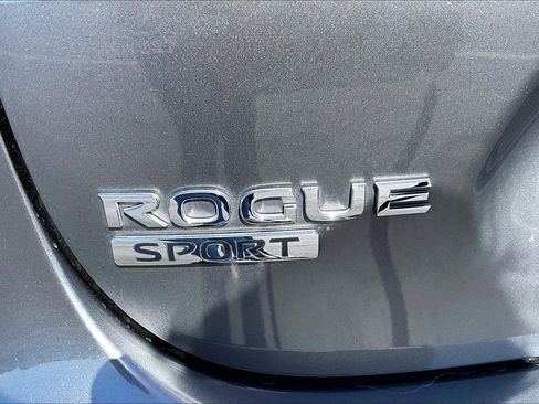 Used 2019 Nissan Rogue Sport SV w/ All-Weather Package FWD image 29