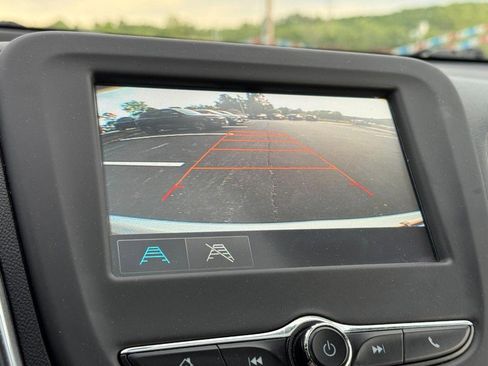 Used 2018 Chevrolet Equinox LT FWD image 20