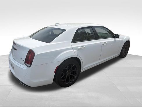 Used 2019 Chrysler 300 S image 5