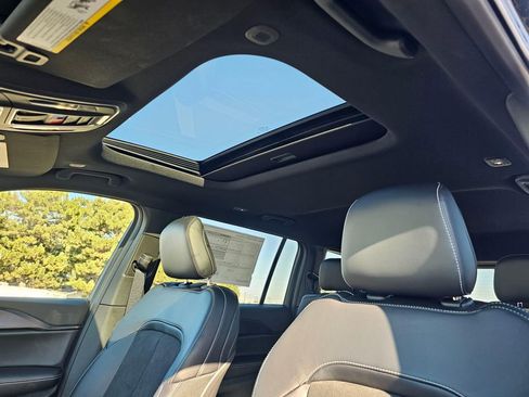 New 2025 Jeep Grand Cherokee L Altitude image 27