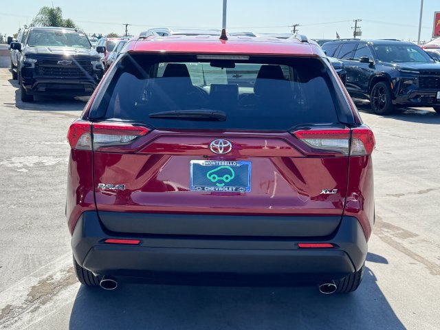 Used 2025 Toyota RAV4 XLE FWD image 3