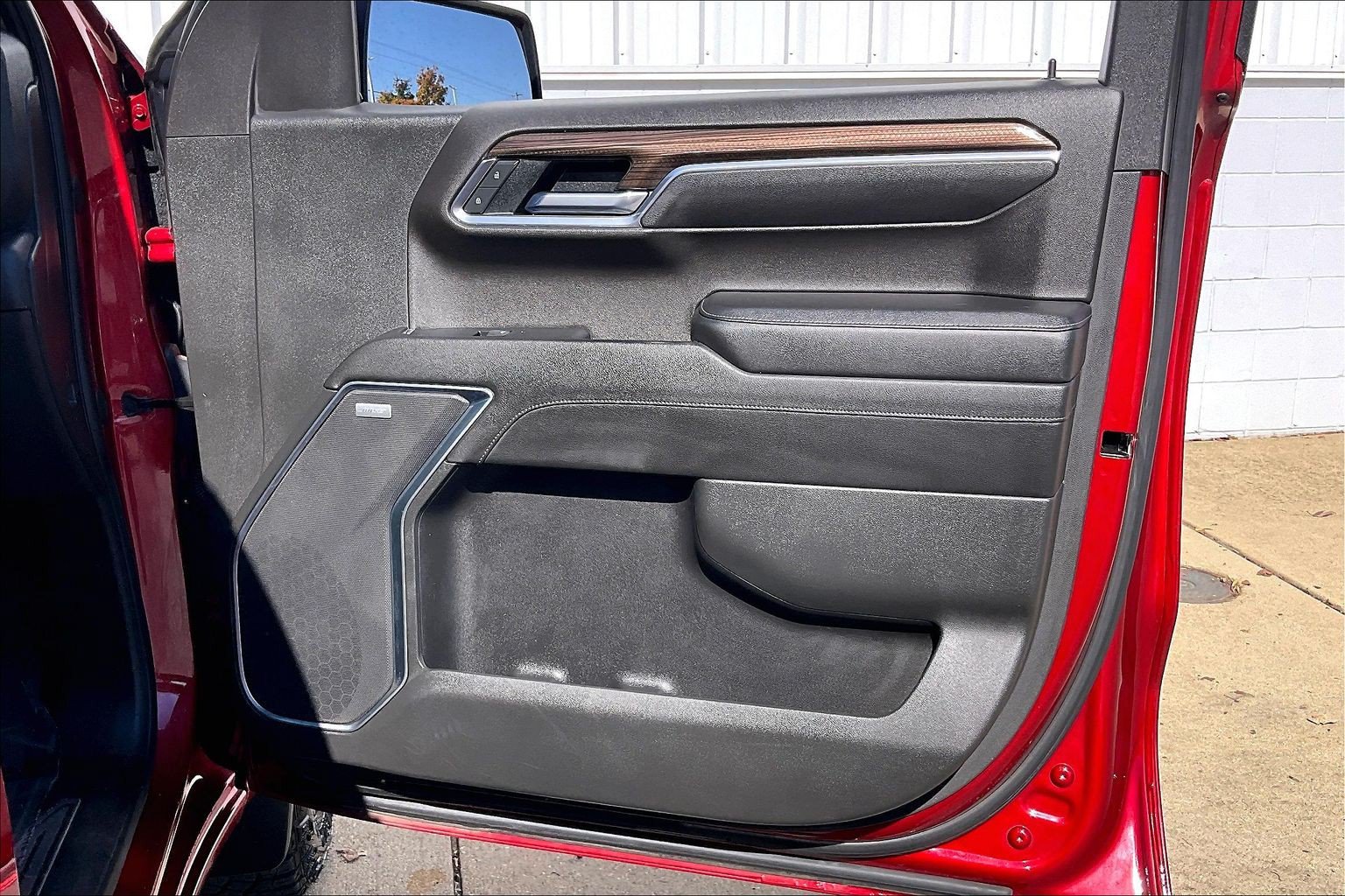 Used 2022 Chevrolet Silverado 1500 LT Trail Boss w/ Convenience Package II AWD/4WD image 28
