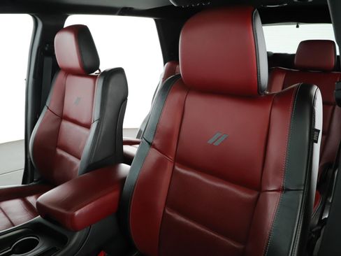Used 2022 Dodge Durango R/T w/ Tow 'N Go Package AWD/4WD image 4