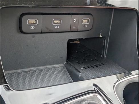 Used 2024 Kia Carnival SX Prestige FWD image 16