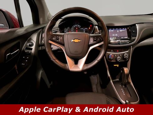 Used 2022 Chevrolet Trax LT w/ Driver Confidence Package AWD/4WD image 8