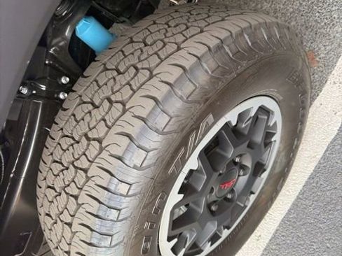 Used 2024 Toyota Tacoma TRD Off-Road image 7