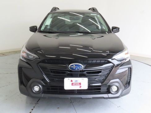 Certified 2025 Subaru Outback Onyx Edition image 11