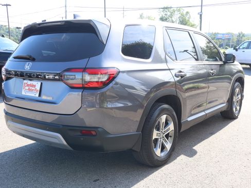 Used 2025 Honda Pilot EX-L image 7