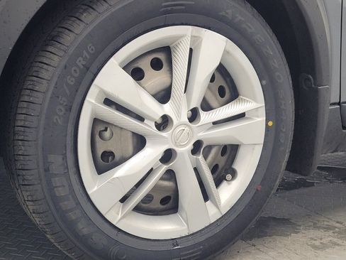Used 2021 Nissan Kicks S FWD image 31