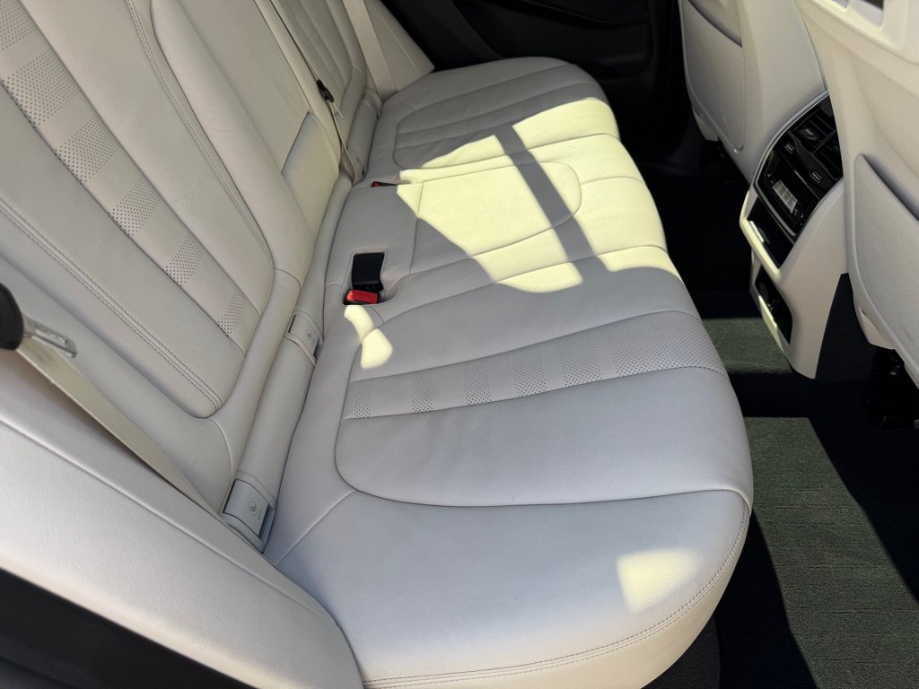 Used 2022 BMW X5 xDrive40i w/ M Sport Package AWD/4WD image 23