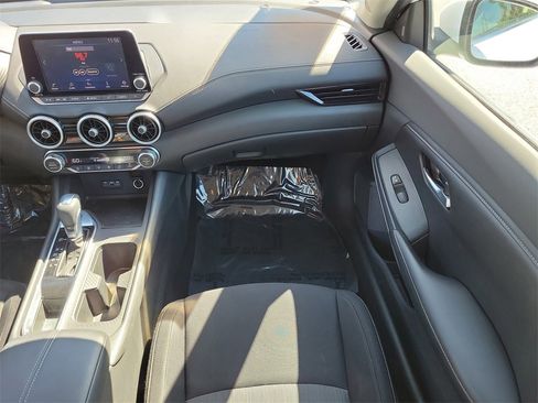 Used 2021 Nissan Sentra SV image 15