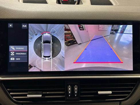 Certified 2020 Porsche Cayenne AWD/4WD image 21