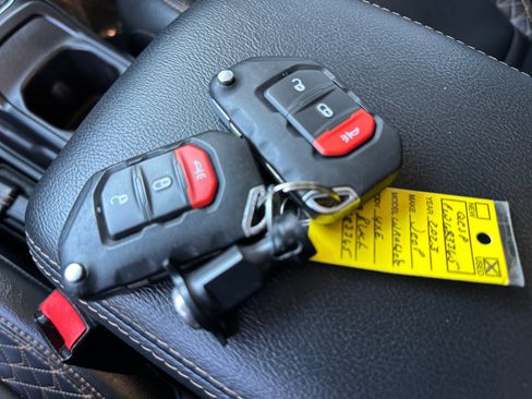 Used 2023 Jeep Wrangler Unlimited Sahara AWD/4WD image 34