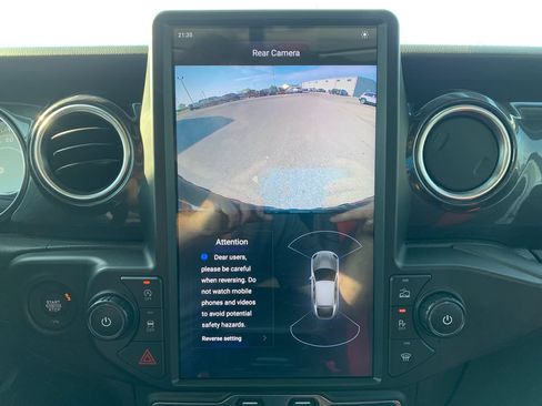 Used 2021 Jeep Wrangler Unlimited Sahara AWD/4WD image 27