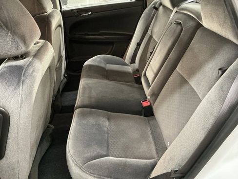 Used 2014 Chevrolet Impala LT w/ LT Sunroof Package image 12