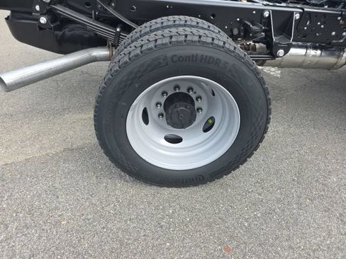 New 2026 Ford F550 4x4 Regular Cab Super Duty image 28