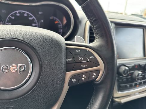 Used 2014 Jeep Grand Cherokee Overland w/ Advanced Technology Group image 21