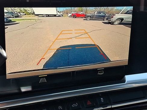 Used 2023 Chevrolet Silverado 1500 LT image 13