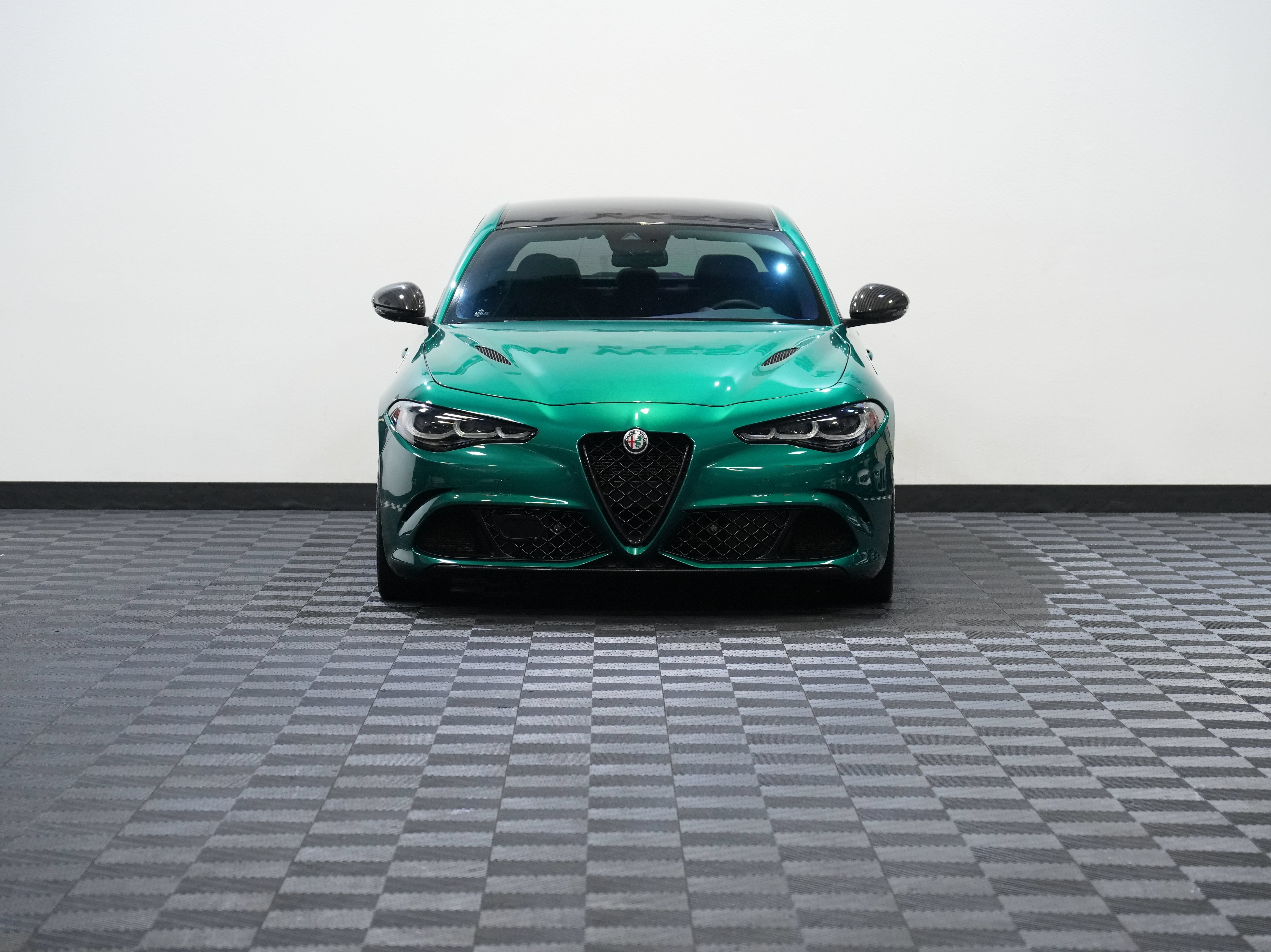 Used 2024 Alfa Romeo Giulia Quadrifoglio RWD image 4