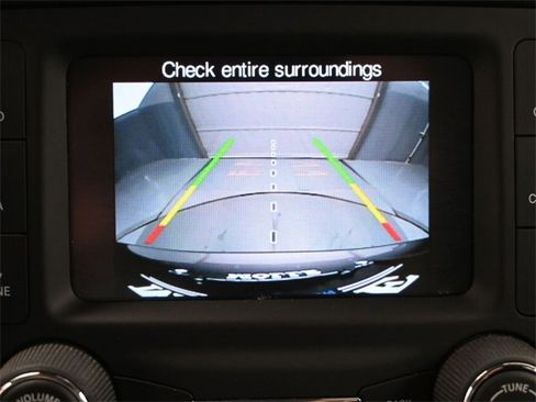 Used 2017 Jeep Renegade Latitude w/ Popular Equipment Group image 21