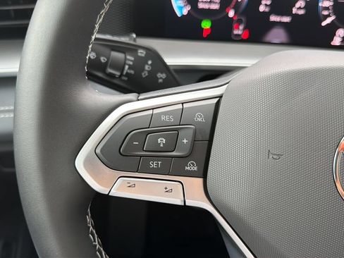 New 2026 Volkswagen Tiguan SE FWD image 22