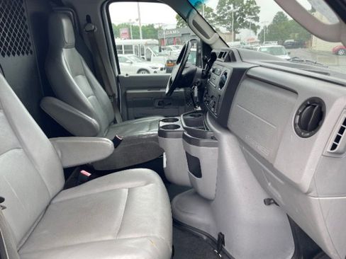 Used 2011 Ford E-250 and Econoline 250 w/ Commercial Cargo Van Pkg image 18