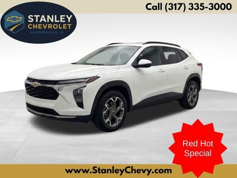 Used 2025 Chevrolet Trax LT w/ LT Convenience Package image 1
