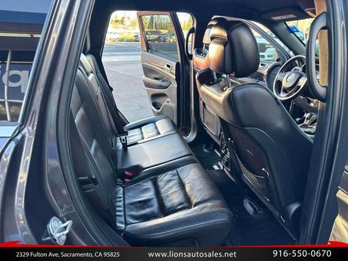 Used 2017 Jeep Grand Cherokee Limited AWD/4WD image 17