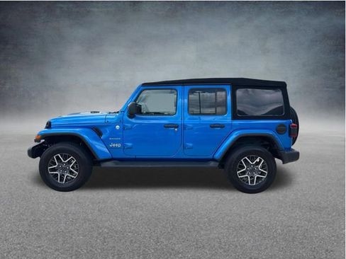 Used 2024 Jeep Wrangler Unlimited Sahara AWD/4WD image 7