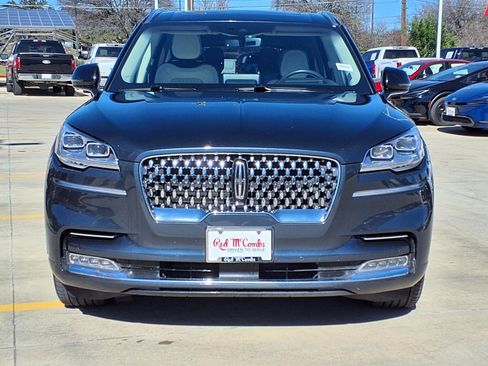 Used 2023 Lincoln Aviator Black Label w/ Class IV Trailer Tow Package image 2
