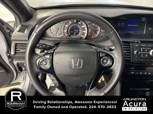 Used 2017 Honda Accord Sport image 11