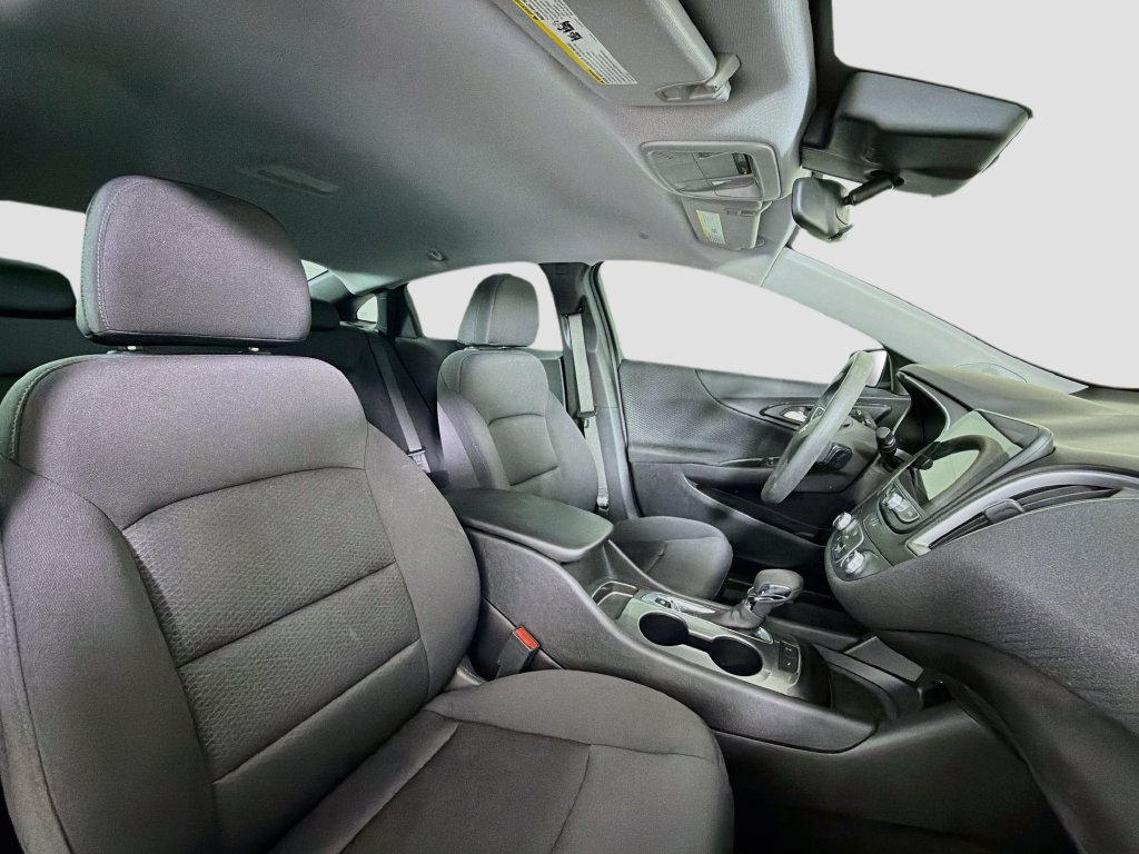 Used 2025 Chevrolet Malibu LS FWD image 31