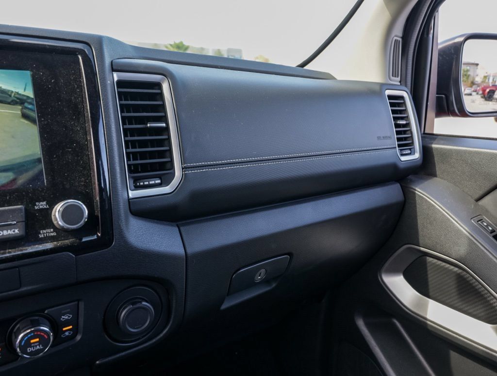 Used 2023 Nissan Frontier SV w/ SV Convenience Package AWD/4WD image 30