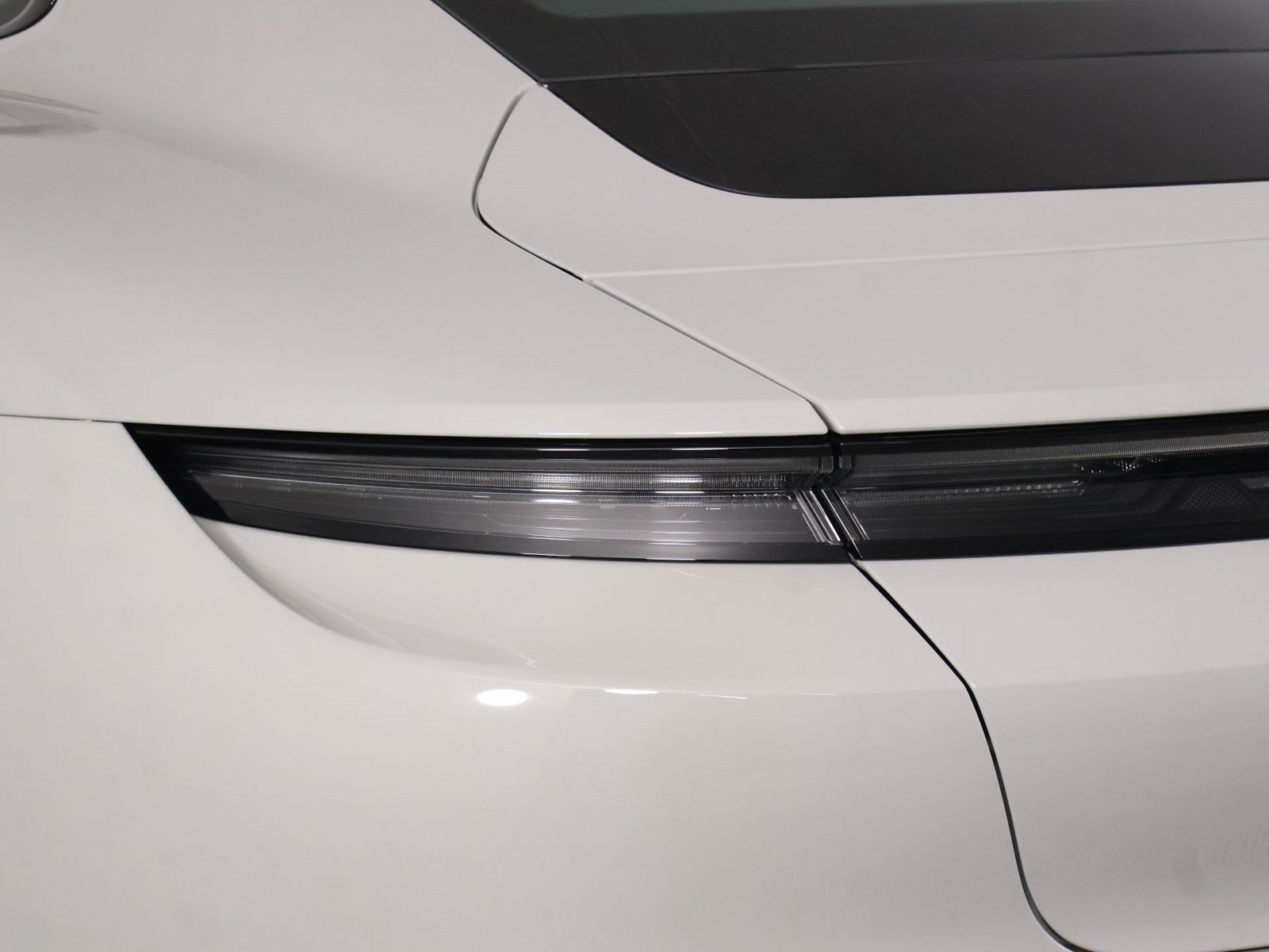 Certified 2023 Porsche Taycan 4S AWD/4WD image 21