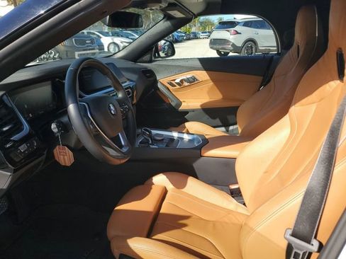Used 2022 BMW Z4 sDrive30i w/ Premium Package image 8